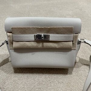 Rare Hermès Kelly Messenger Bag PM - Mens Bag - In White - Brand New Coveted